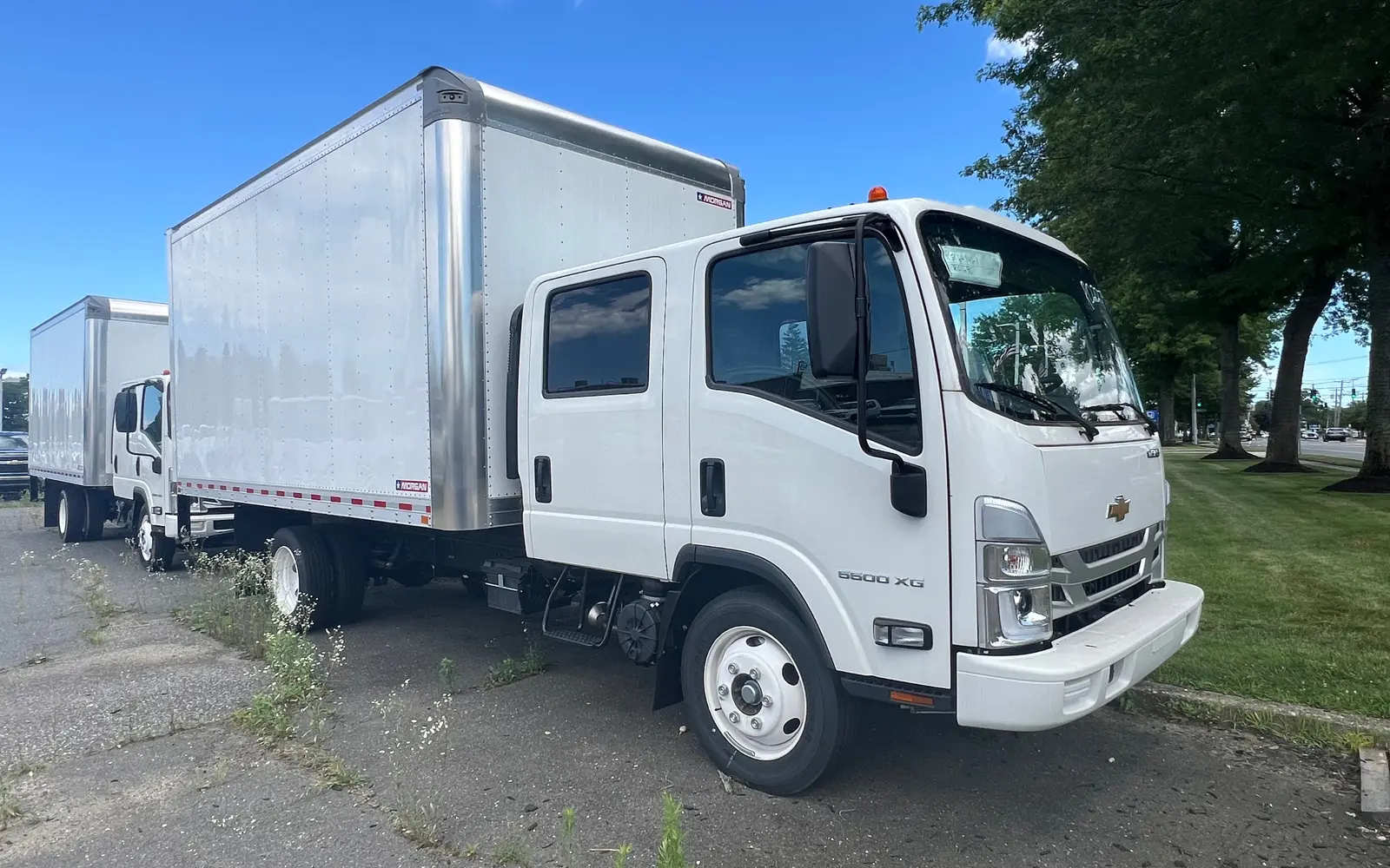 Chevrolet Express 3500HD with fourteen-foot Unicell cube body